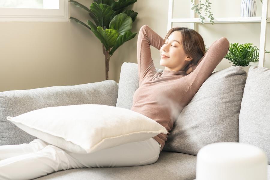 自律神経を整える深呼吸タイムを。思わず息を吸いたくなる7つのアロマと横隔膜をはたらかせる方法