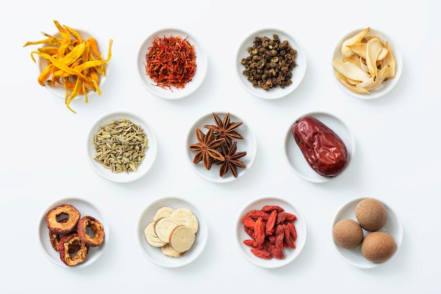 薬膳とは?漢方とはどう違うの?基礎となる五行・五味の考え方から身体の状態に対応した薬膳食材まで紹介