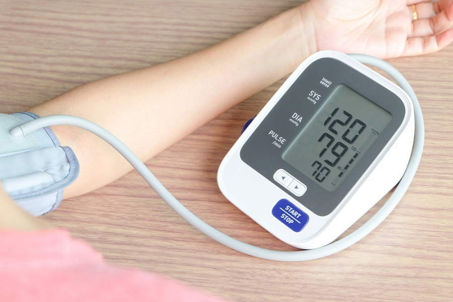 血圧の正常値を正しく理解しよう!家庭用血圧計の使い方のポイントや健康的な血圧を保つための生活習慣