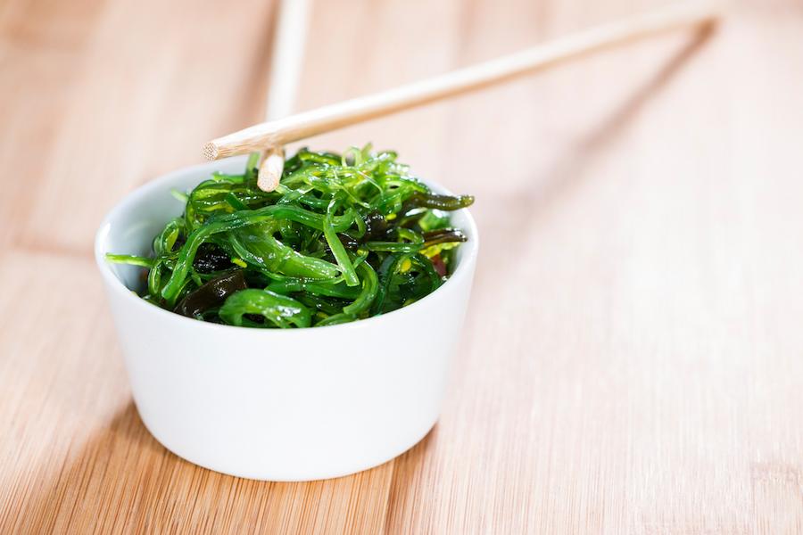 便秘は根本からの見直しが大切!原因別の改善法と食べ物・運動・マッサージで健やかな腸を保とう