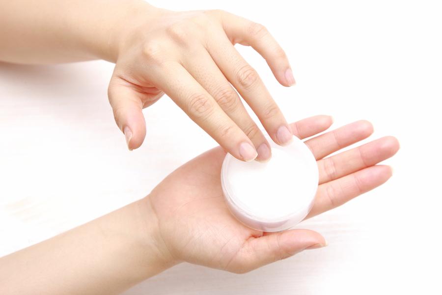 敏感肌とは乾燥が引き起こす不安定な肌。突破口は特別なケアではなく毎日の洗浄・保湿・保護にあり