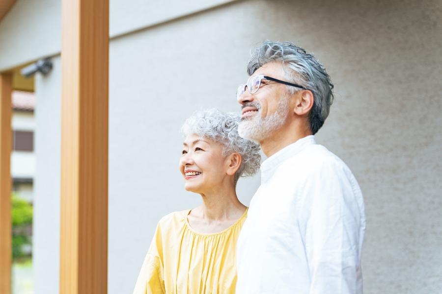 ぽっこりお腹の原因は食べ過ぎだけじゃない！男女別の脂肪のつき方やすっきり対策の基本をチェック