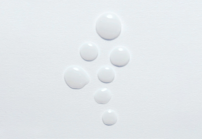 肌になじみやすい、水分たっぷりのみずみずしい植物由来ゲル