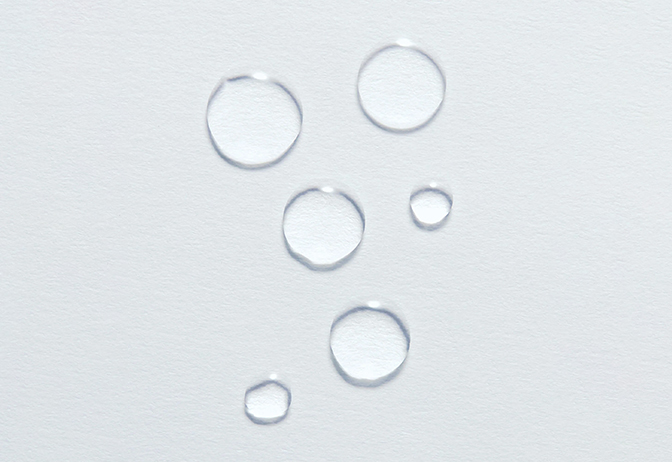 肌になじみやすい、水分たっぷりのみずみずしい植物由来ゲル