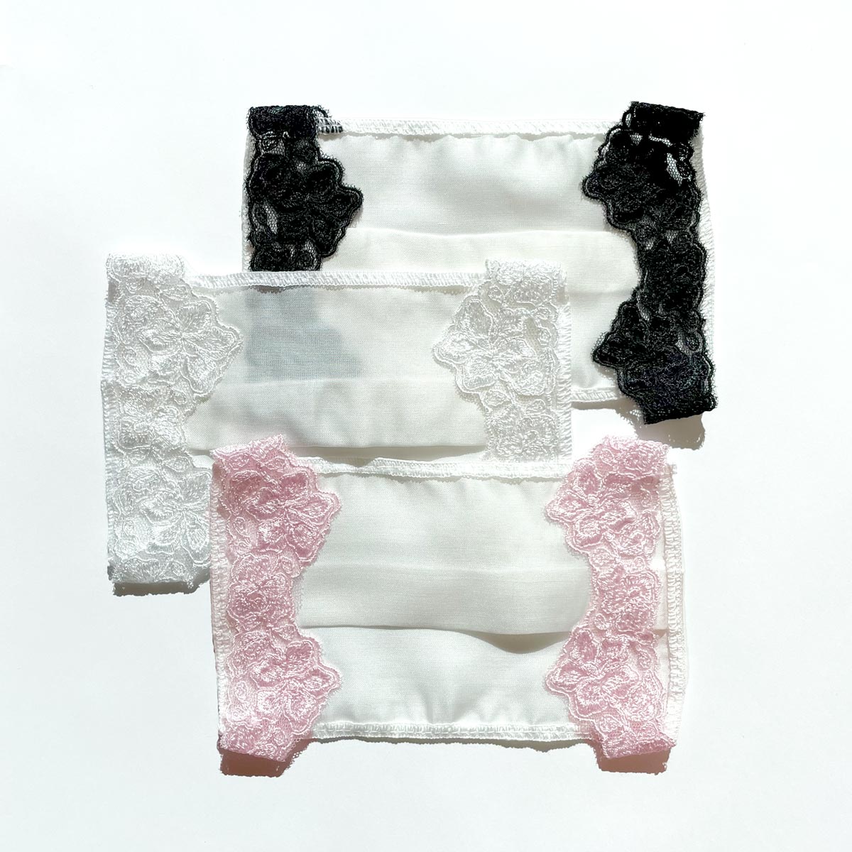 レース仕立てマスクカバー　サイドレースタイプ　リリー柄