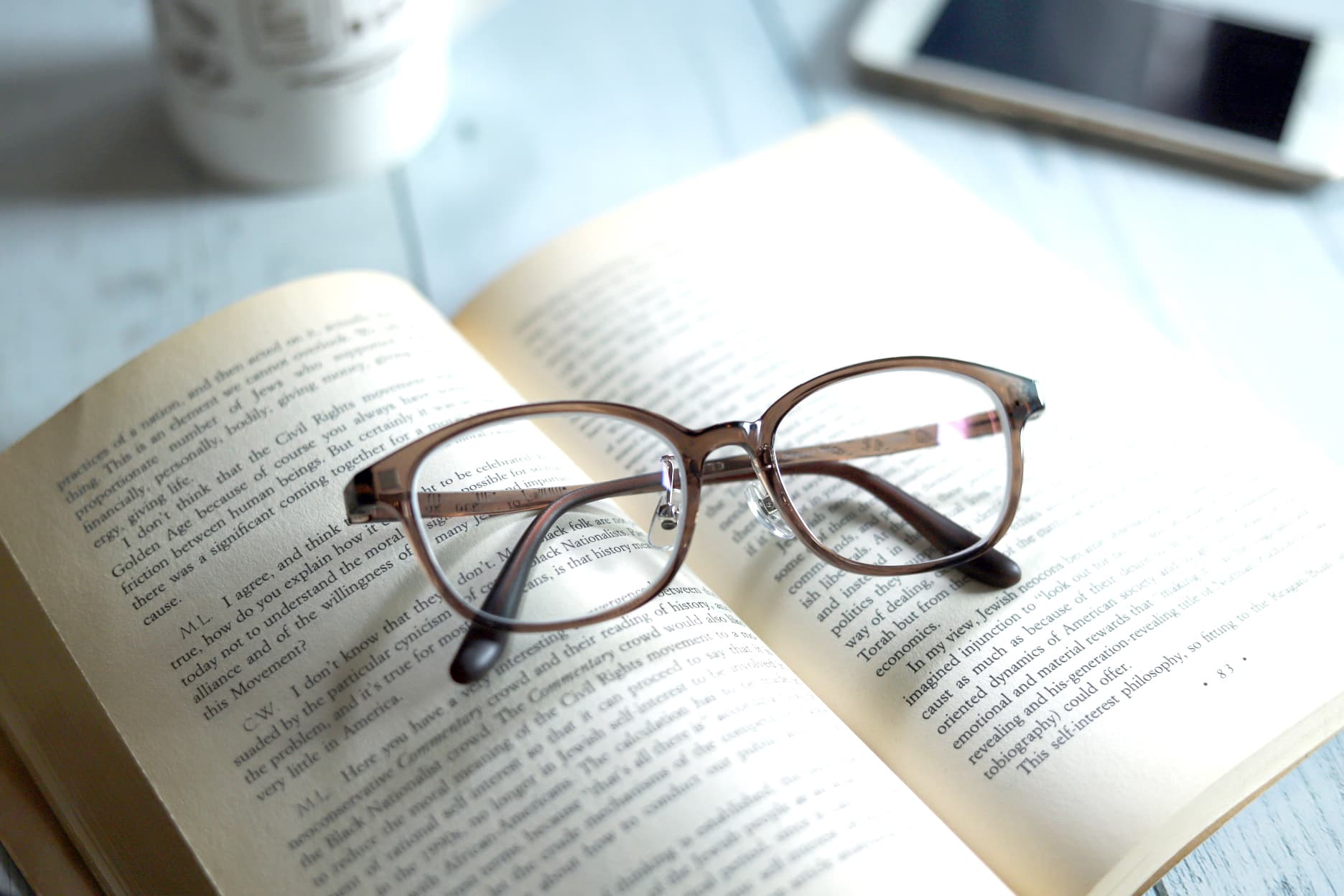 強い紫外線は目のトラブルにも!夏の眼疲れにご用心