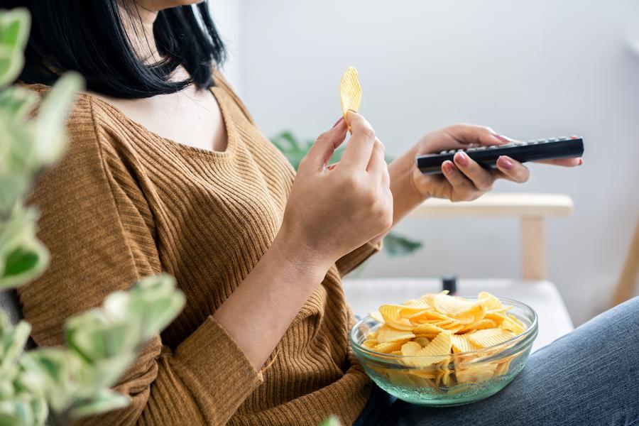 間食をやめられない原因を解説!メンタルを楽にする、健康的な間食の習慣や間食に適した食材も紹介します