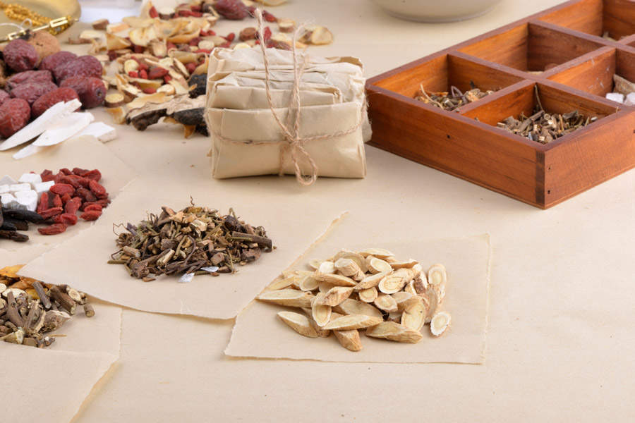 漢方薬の飲み合わせでチェックすべきことは？漢方薬同士を飲む時や西洋医学の薬と一緒に飲む時の注意点