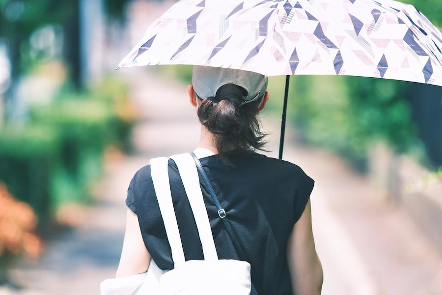 曇りの日も雨の日も紫外線対策が必要って本当？うっかり日焼けを防ぐなら天候問わずきちんとスキンケアを