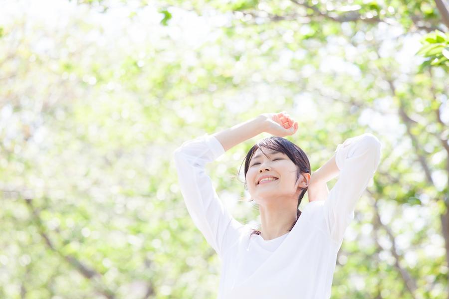 暑さによるつらい頭痛はなぜ起きる？治し方を知りたい。対処法を身につけて夏の痛みを乗り切ろう