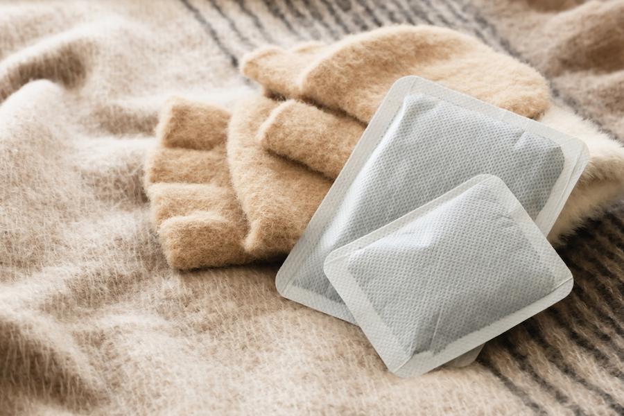 【医師監修】カイロを貼る場所、ベストは？つらい冷えやダイエットにアプローチ！温まる部位と目的別選び方