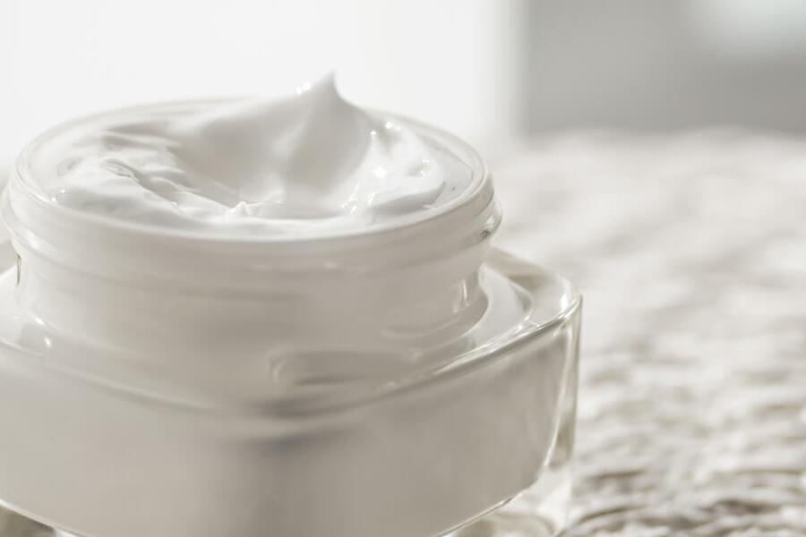 保湿クリーム選びはなぜ重要？おすすめの選び方！肌のコンディションを左右するアイテムと使い方を紹介