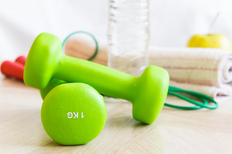 ぽっこりお腹の女性が今日から始めたい対策5選！皮下脂肪と内臓脂肪の違いや年代別の原因も確認しよう