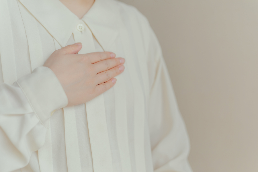 げっぷが多い原因とは？食後や空腹時に気になる方へ。見直したい生活習慣とセルフケアのポイント