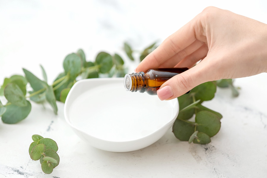 深呼吸して体内へ吸い込む方法　～アロマセラピーのいろいろな利用方法～