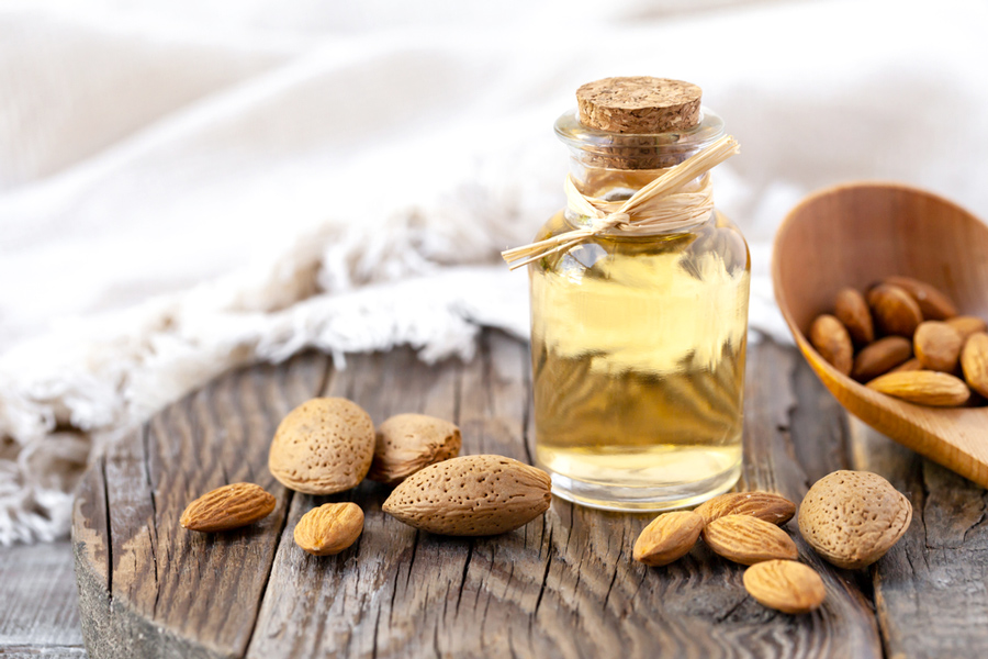 アロマセラピー用マッサージオイルに必要な植物油（キャリアオイル）とは。使いやすく購入しやすいおすすめ